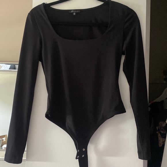 Maren Sculpt Long Sleeve Square Neck - Picture 2 of 13